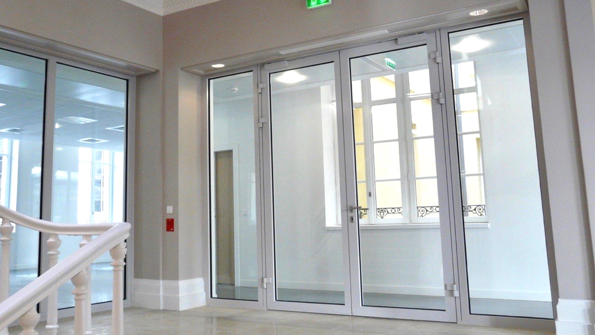 Porte coupe feu vitrée double vantaux aluminium